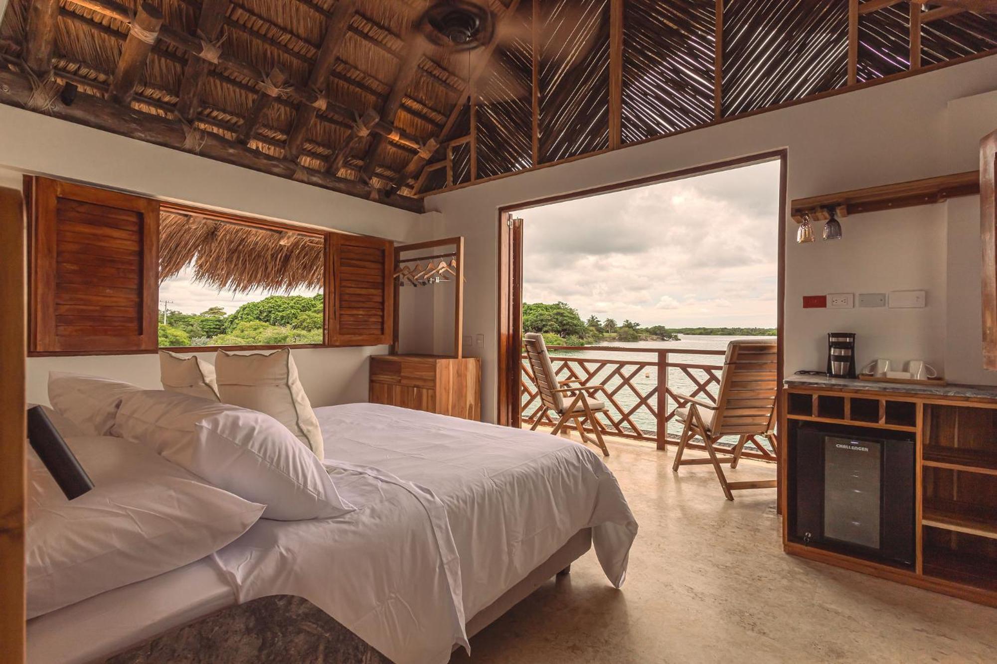 Islawa Soy Local - Isla Privada Hotel Baru Exterior photo