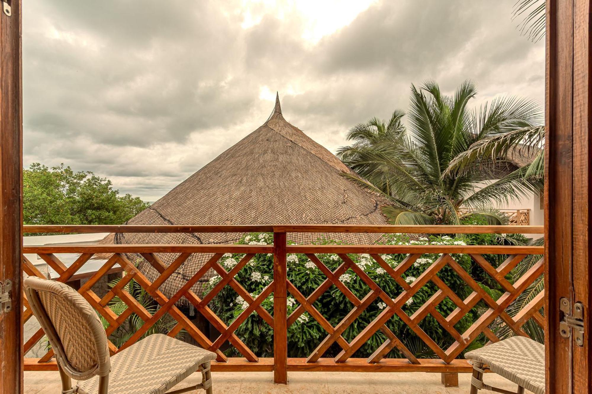Islawa Soy Local - Isla Privada Hotel Baru Exterior photo