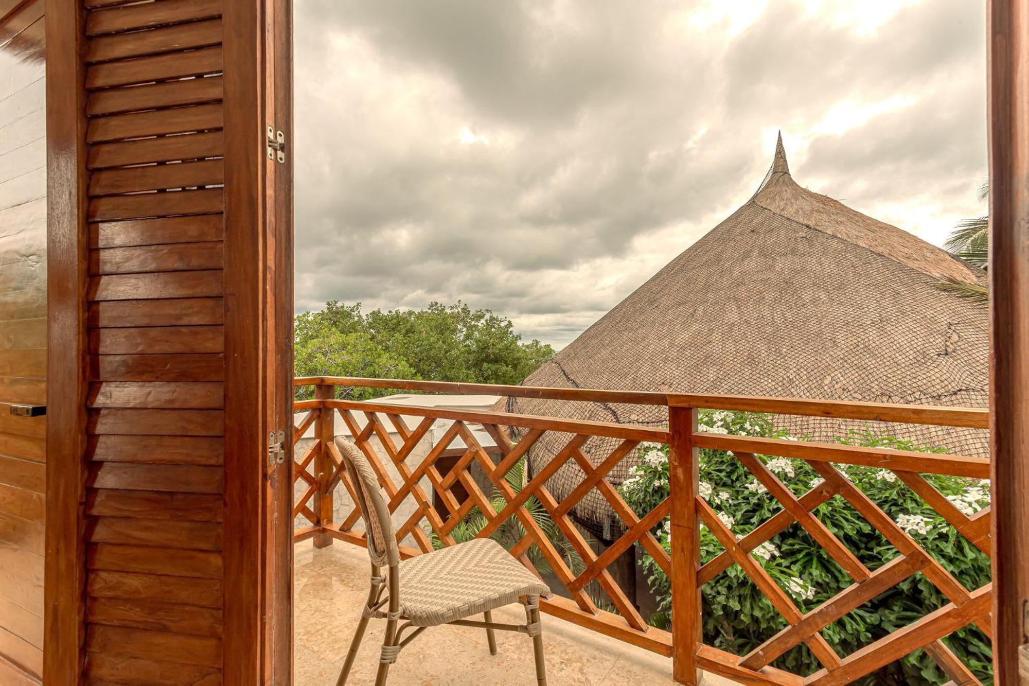 Islawa Soy Local - Isla Privada Hotel Baru Exterior photo
