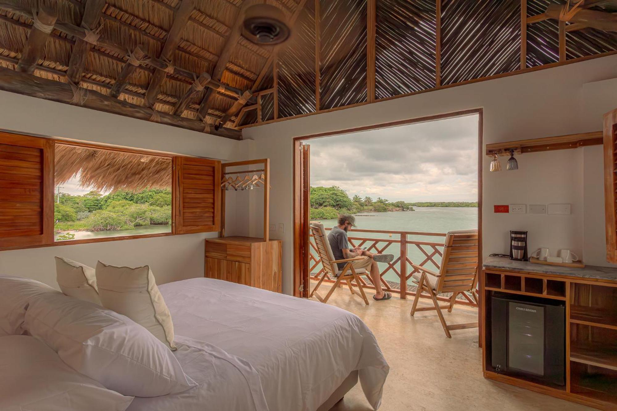 Islawa Soy Local - Isla Privada Hotel Baru Exterior photo