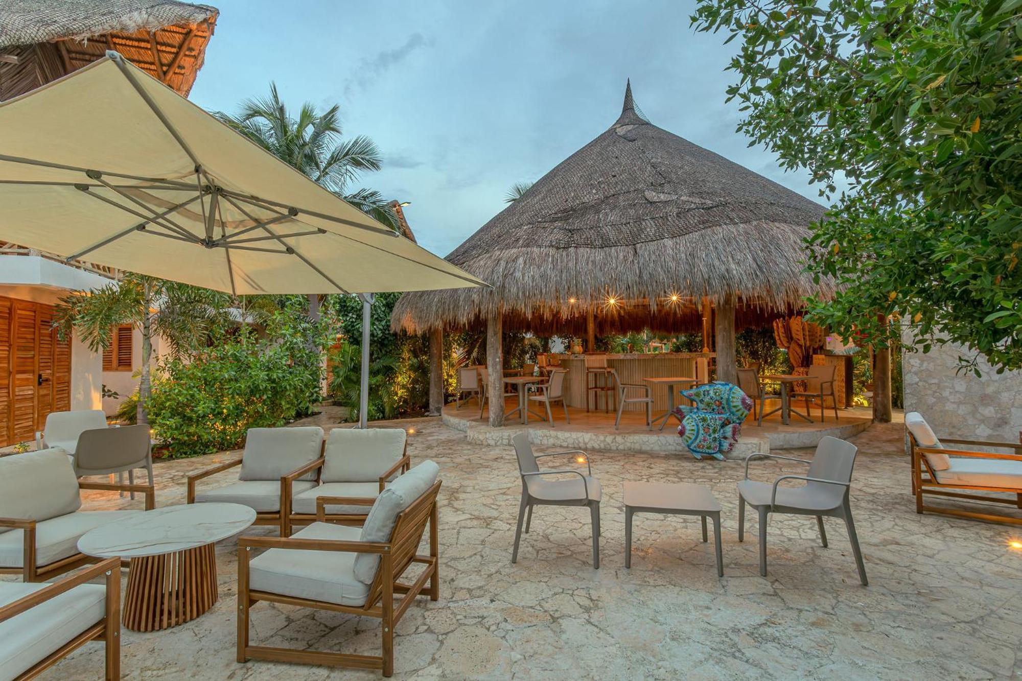 Islawa Soy Local - Isla Privada Hotel Baru Exterior photo