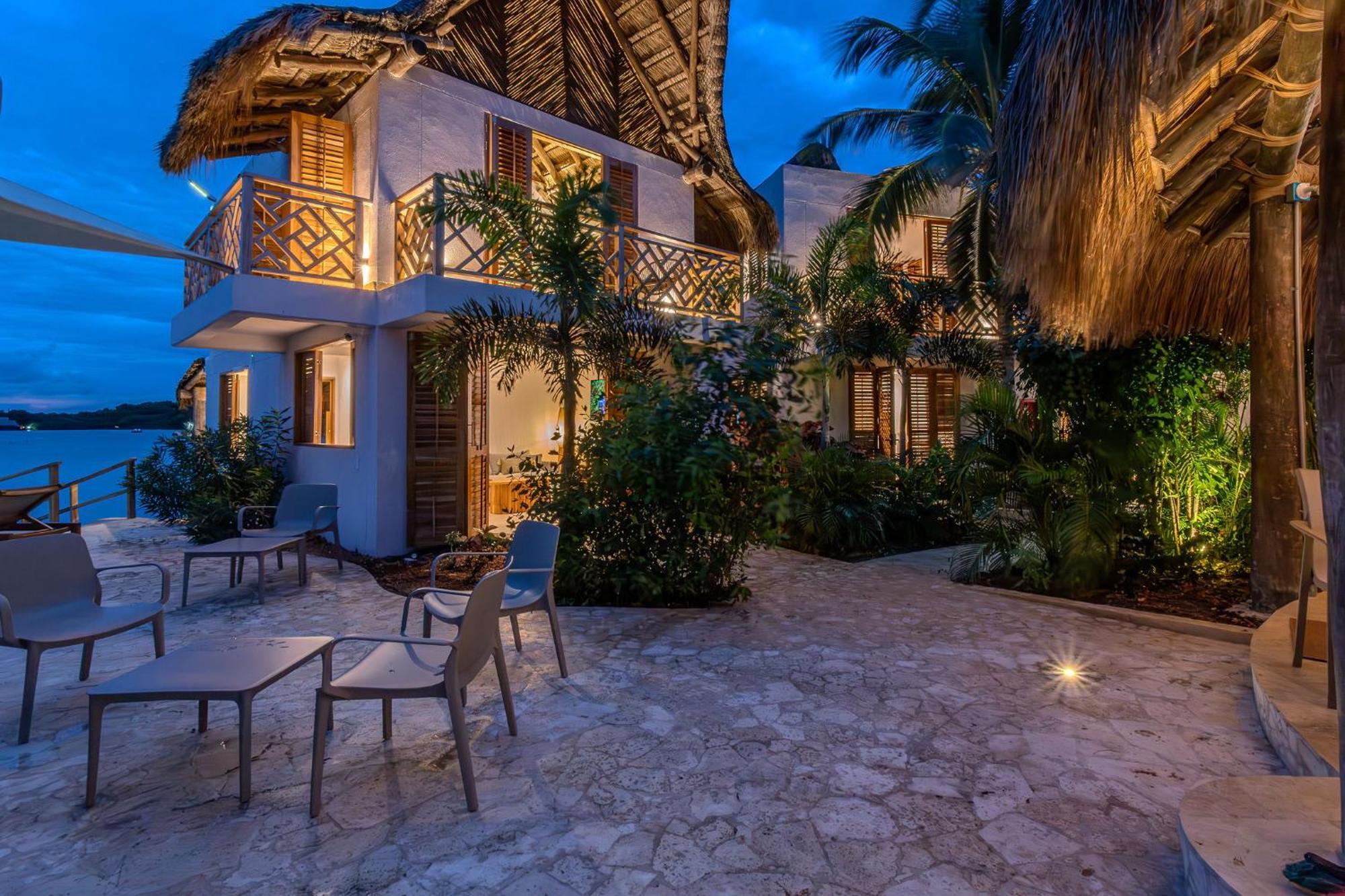 Islawa Soy Local - Isla Privada Hotel Baru Exterior photo